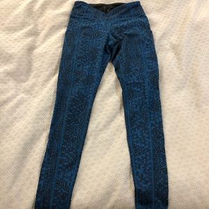 Lucy Legging Blue Geometric pattern- Size S